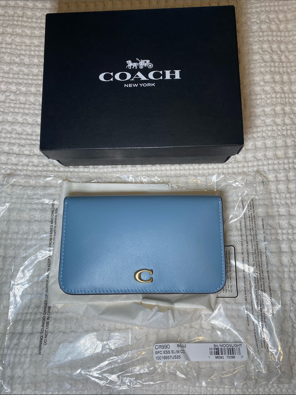 NWT Coach Essential Slim Card Case in Bluebell and Brass hardware🦋